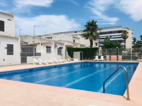 Charmante maisonnette avec piscine communautaire, idéale vacances familiales, Roses